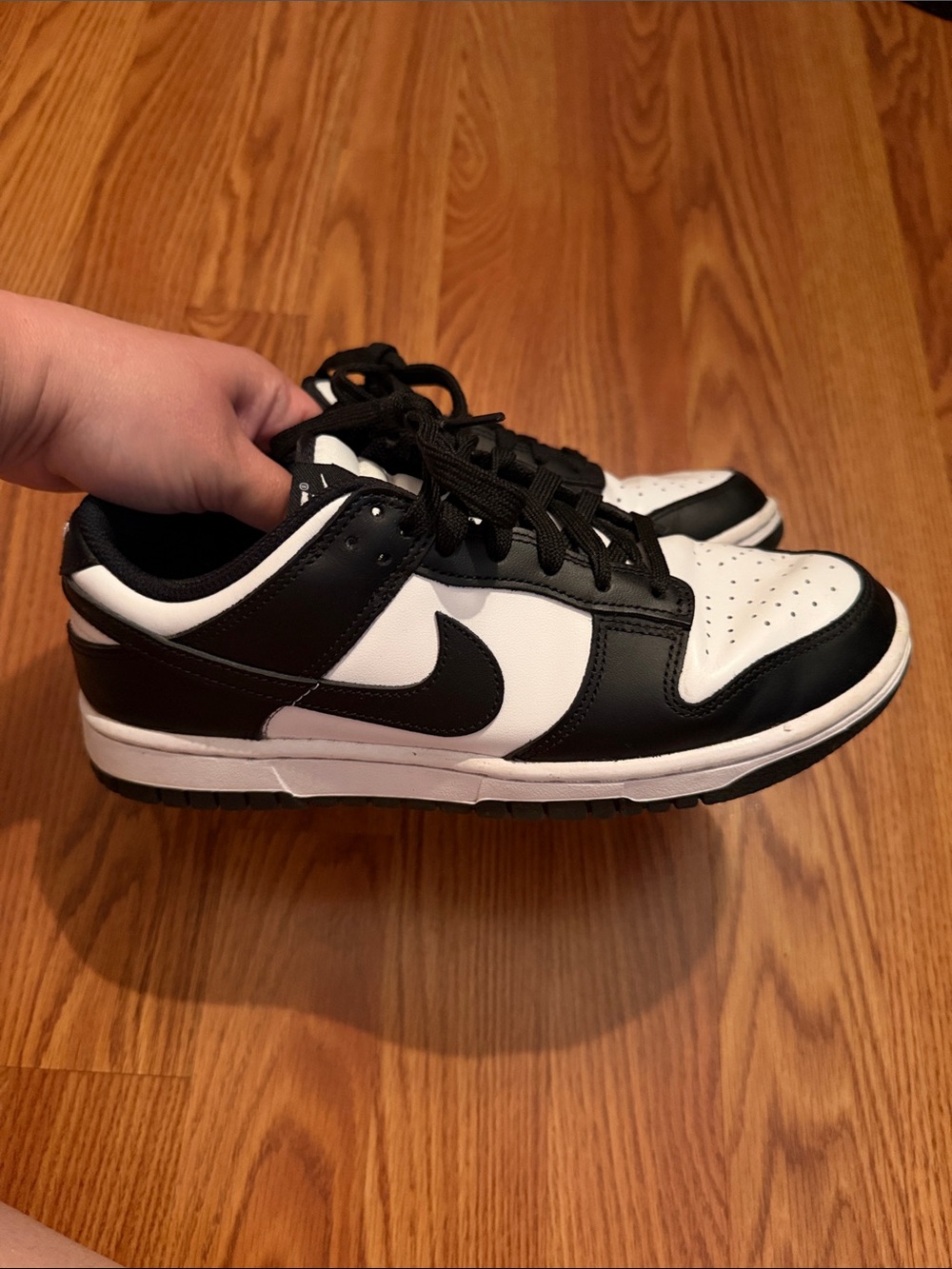Women’s Nike sneakers